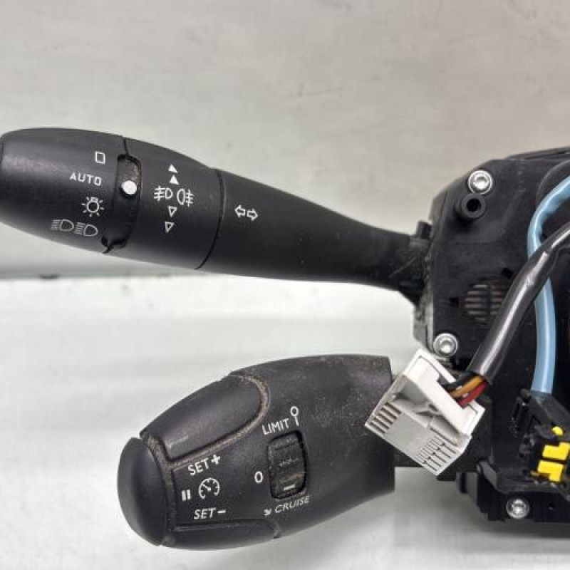 Com (Bloc Contacteur Tournant+Commodo Essuie Glace+Commodo Phare) PEUGEOT 207 Photo n°2