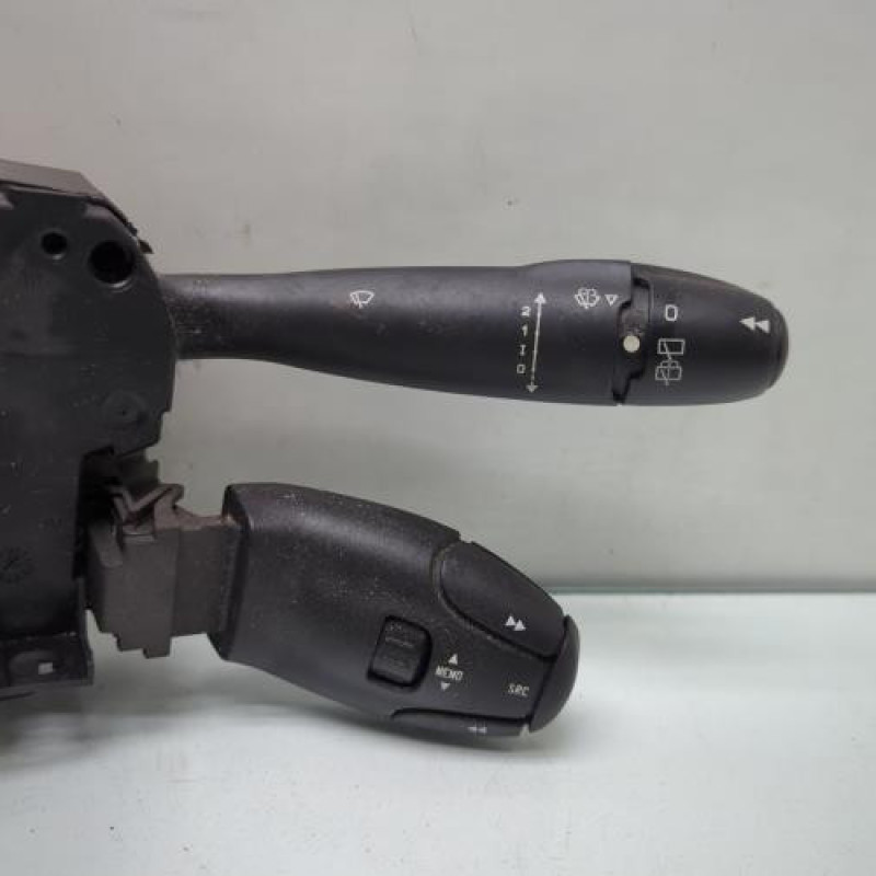 Com (Bloc Contacteur Tournant+Commodo Essuie Glace+Commodo Phare) CITROEN C3 PICASSO Photo n°4