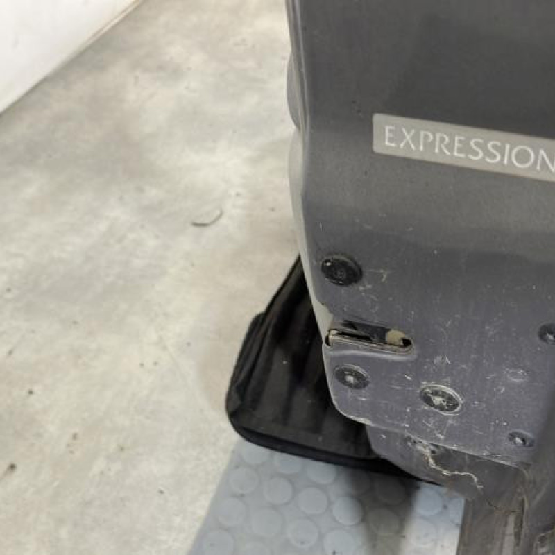 Porte avant droit RENAULT CLIO 2 Photo n°4