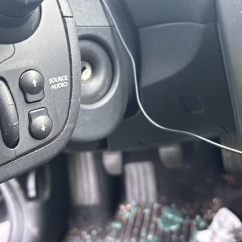 Bras essuie glace avant droit RENAULT CLIO 3 Photo n°20