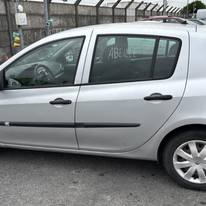 Bras essuie glace avant gauche RENAULT CLIO 3 Photo n°10