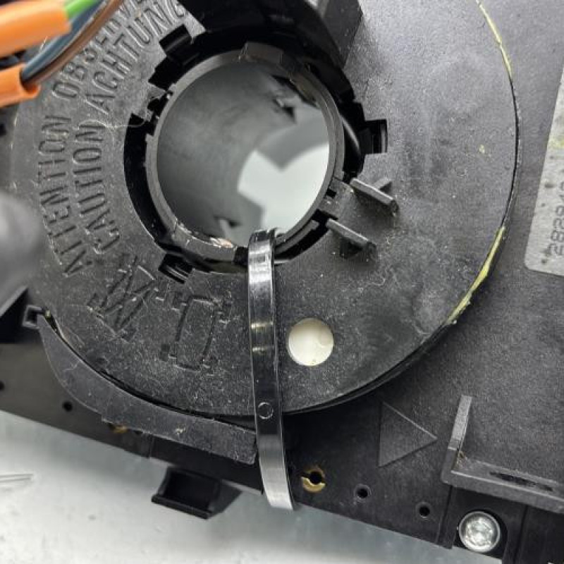 Com (Bloc Contacteur Tournant+Commodo Essuie Glace+Commodo Phare) CITROEN C2 Photo n°3