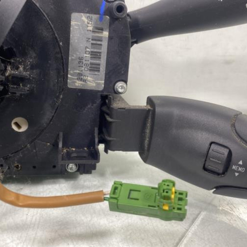 Com (Bloc Contacteur Tournant+Commodo Essuie Glace+Commodo Phare) PEUGEOT 207 Photo n°2