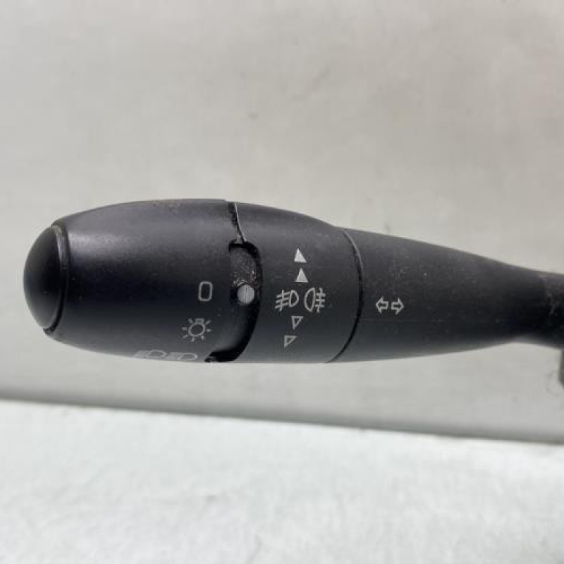 Com (Bloc Contacteur Tournant+Commodo Essuie Glace+Commodo Phare) PEUGEOT 206+ Photo n°2