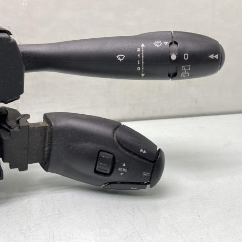 Com (Bloc Contacteur Tournant+Commodo Essuie Glace+Commodo Phare) PEUGEOT 206+ Photo n°4