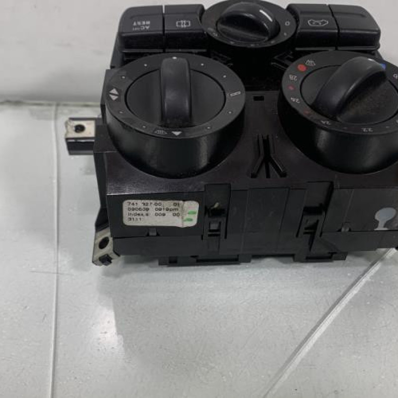 Commande chauffage MERCEDES VITO 639 Photo n°4