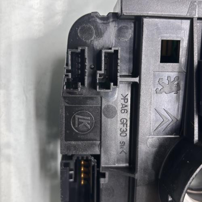 Com (Bloc Contacteur Tournant+Commodo Essuie Glace+Commodo Phare) CITROEN C3 2 Photo n°6