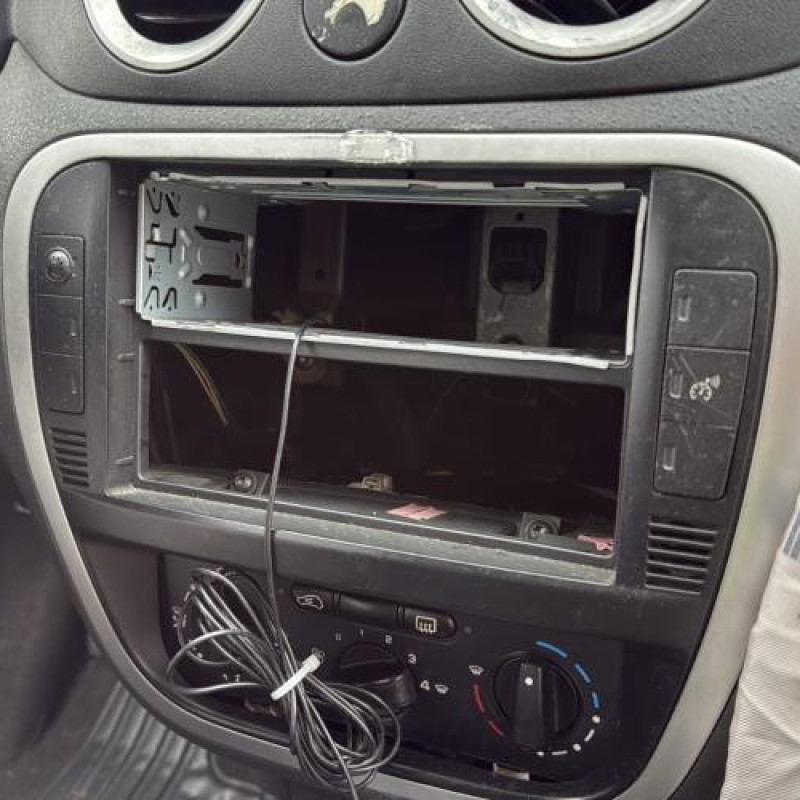 Com (Bloc Contacteur Tournant+Commodo Essuie Glace+Commodo Phare) CITROEN C2 Photo n°19