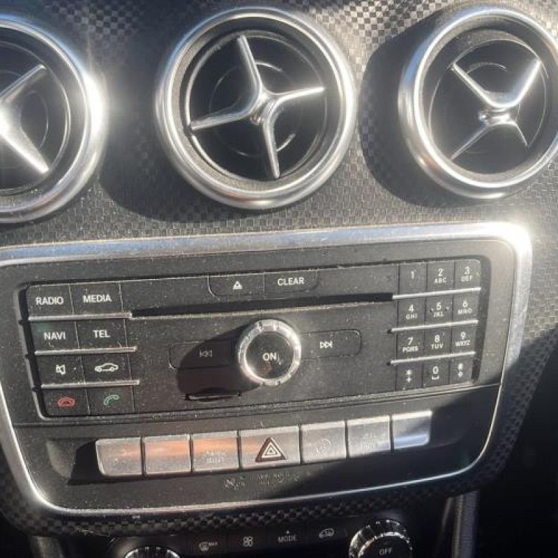 Cache moteur  MERCEDES CLASSE A 176 Photo n°12