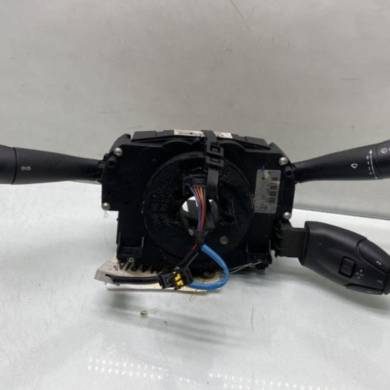 Com (Bloc Contacteur Tournant+Commodo Essuie Glace+Commodo Phare) PEUGEOT 207 Photo n°1