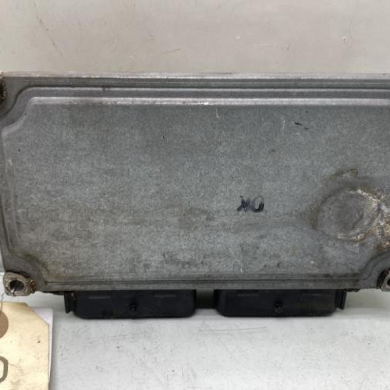 Calculateur moteur RENAULT LATITUDE Photo n°4