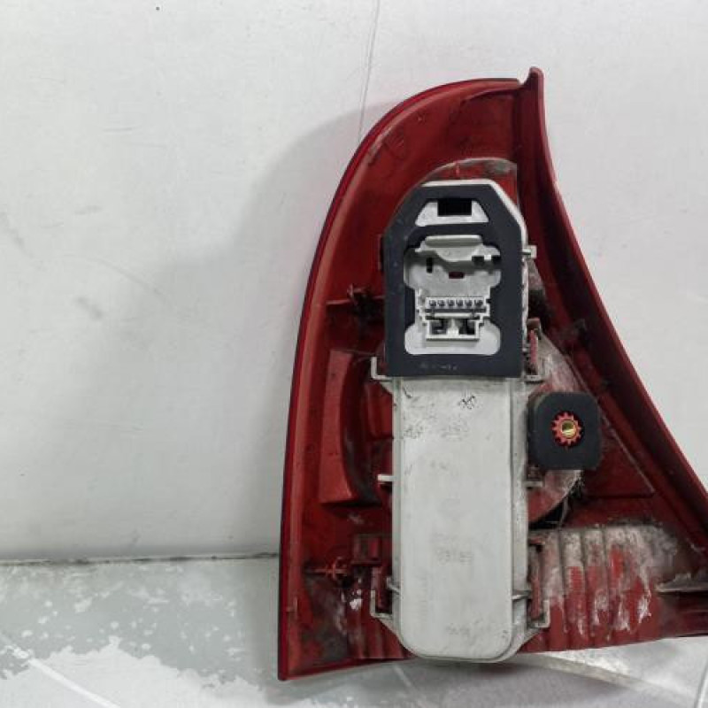 Feu arriere principal droit (feux) RENAULT CLIO 2 Photo n°4