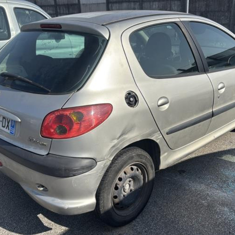 Face avant PEUGEOT 206 Photo n°9