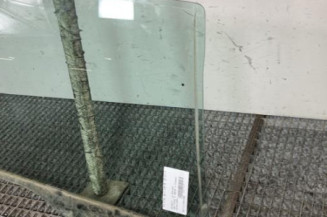 Vitre arriere droit PEUGEOT 406