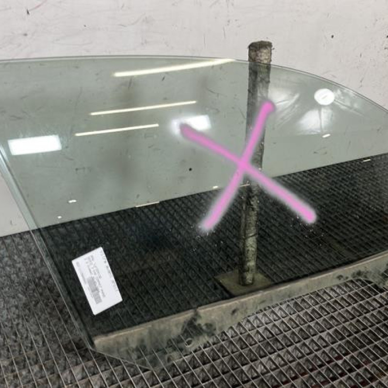 Vitre avant droit BMW SERIE 3 E46 Photo n°3