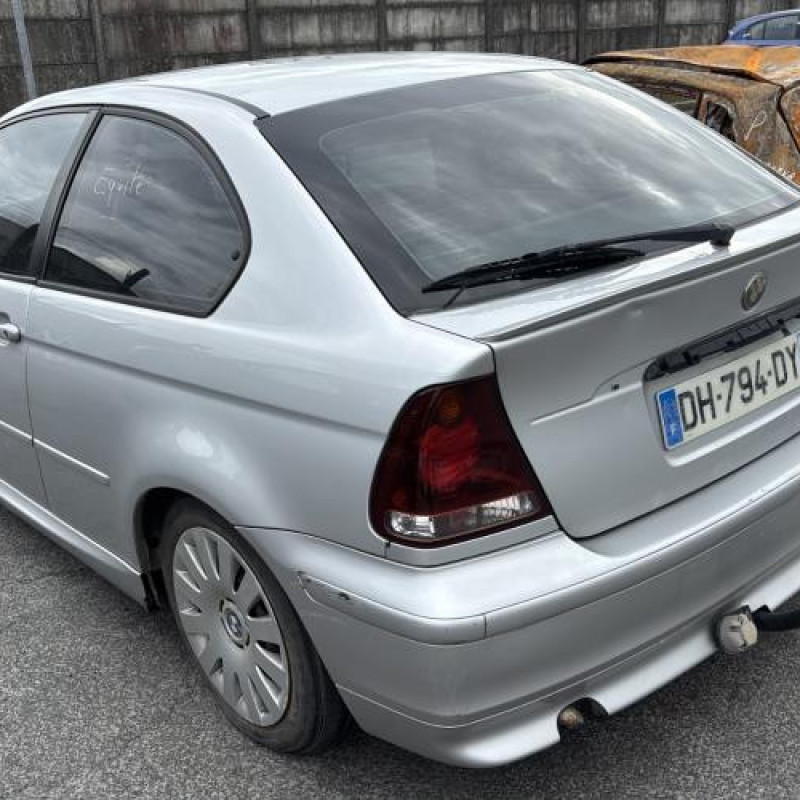 Vitre avant droit BMW SERIE 3 E46 Photo n°17