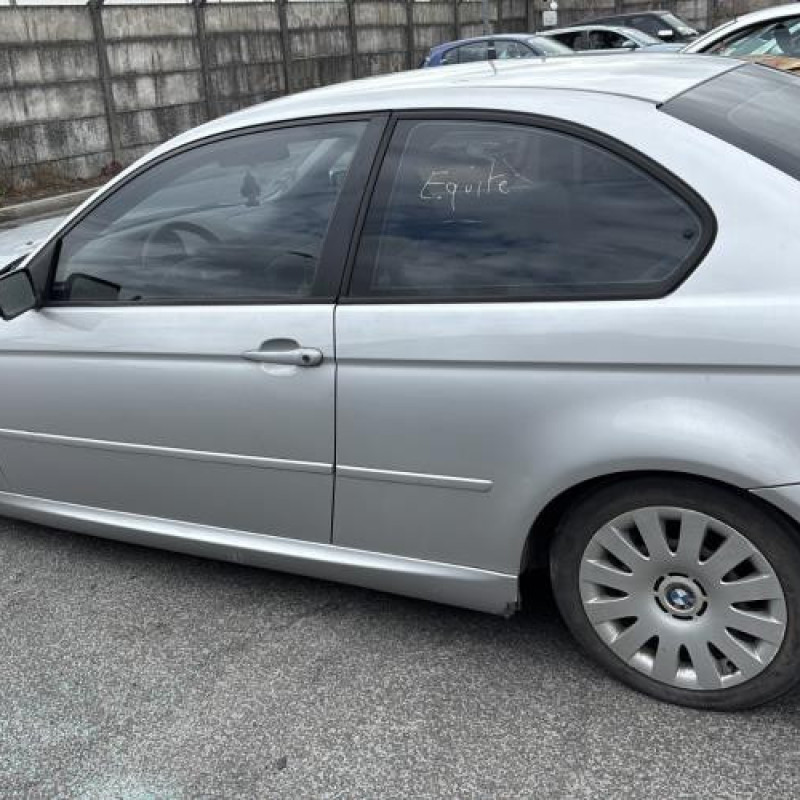 Vitre avant droit BMW SERIE 3 E46 Photo n°19