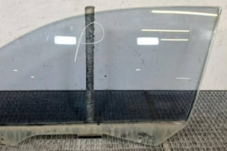 Vitre avant gauche BMW SERIE 3 E46 Photo n°1