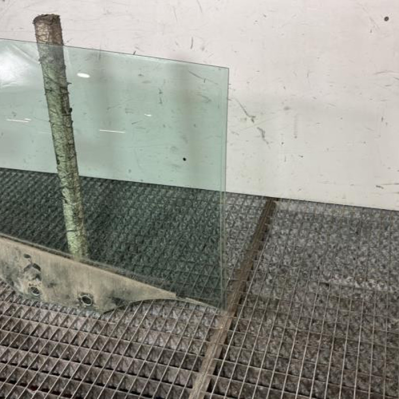 Vitre arriere droit AUDI A3 2 Photo n°2