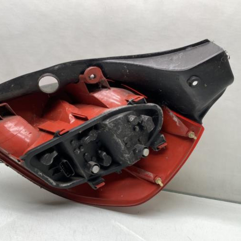 Feu arriere principal gauche (feux) RENAULT CLIO 3 Photo n°2