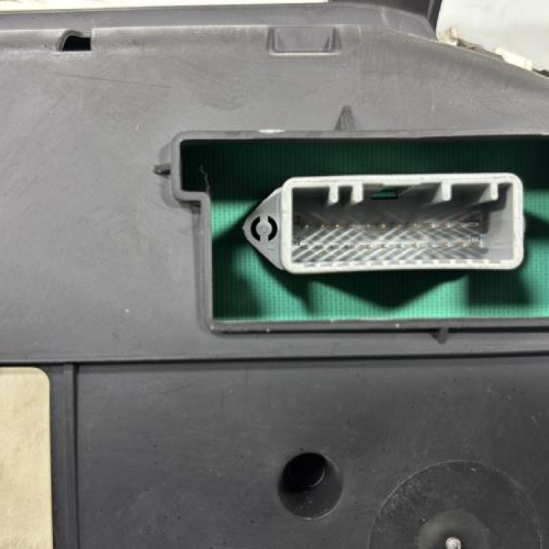 Compteur RENAULT CLIO 3 Photo n°4