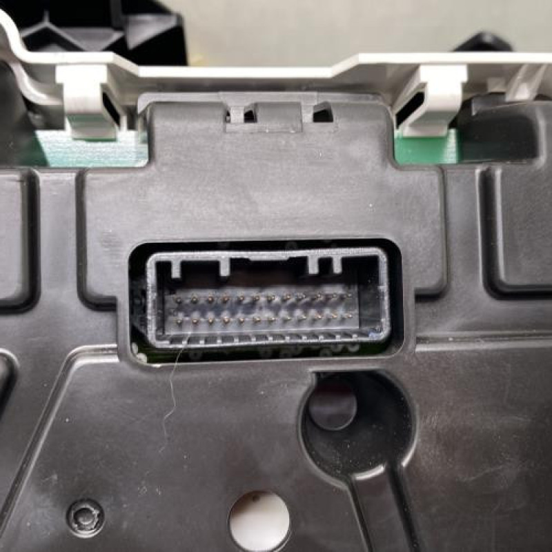 Compteur RENAULT CLIO 4 Photo n°4