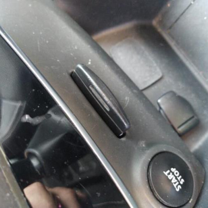 Compteur RENAULT CLIO 4 Photo n°9