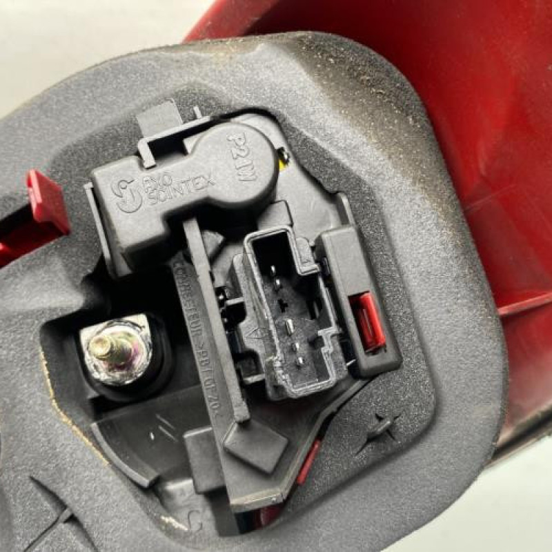 Feu arriere principal gauche (feux) PEUGEOT 206 Photo n°3