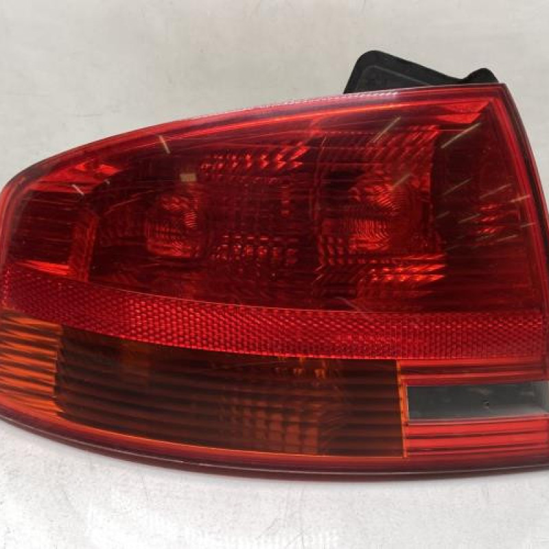 Feu arriere principal gauche (feux) AUDI A4 2 Photo n°1