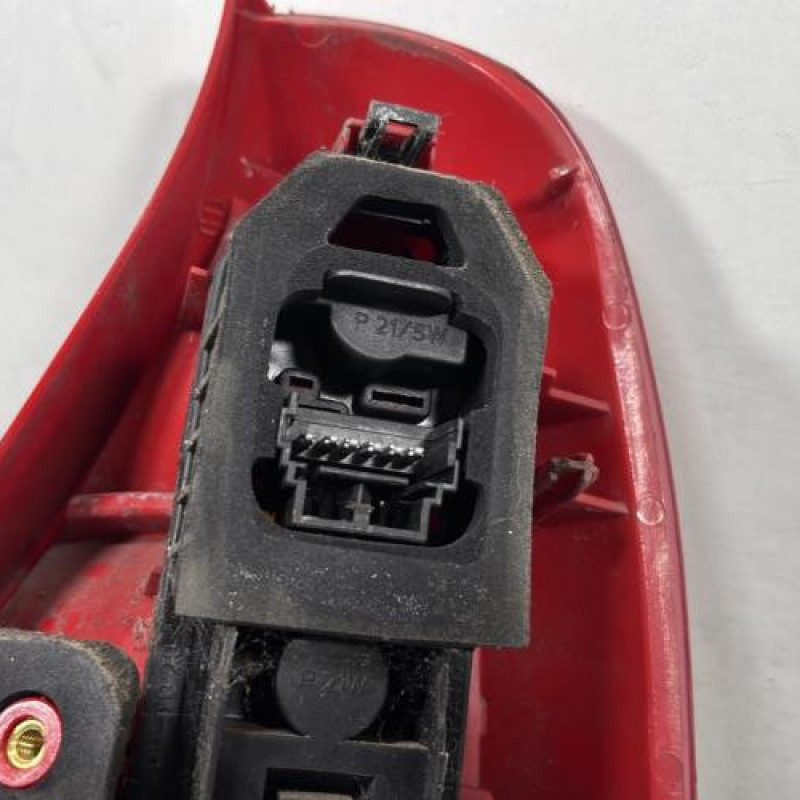 Feu arriere principal gauche (feux) RENAULT CLIO 2 Photo n°4