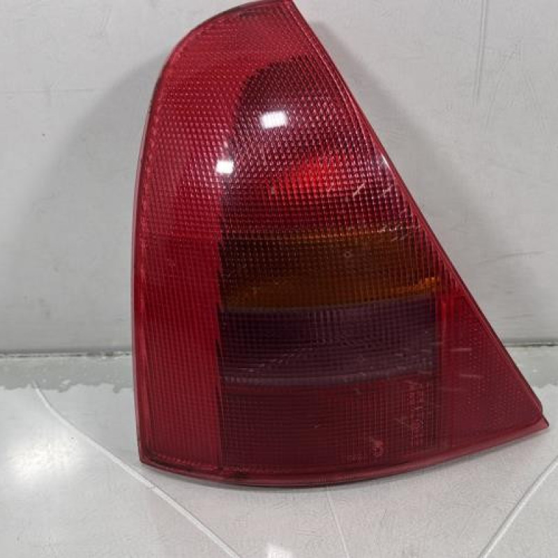 Feu arriere principal gauche (feux) RENAULT CLIO 2 Photo n°6