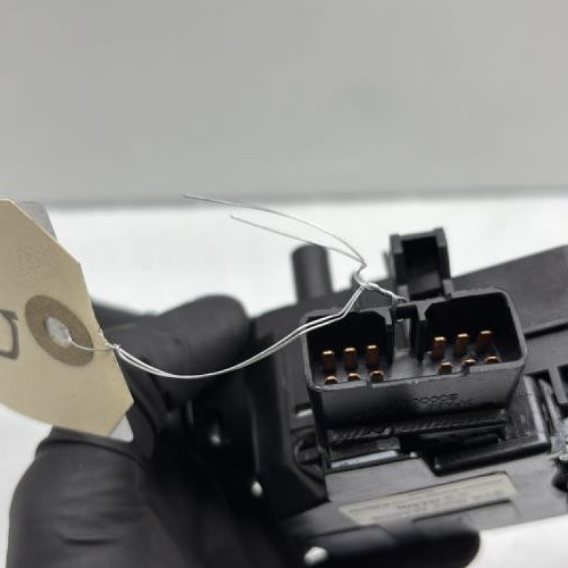 Commodo phare HYUNDAI I 20 1 Photo n°4