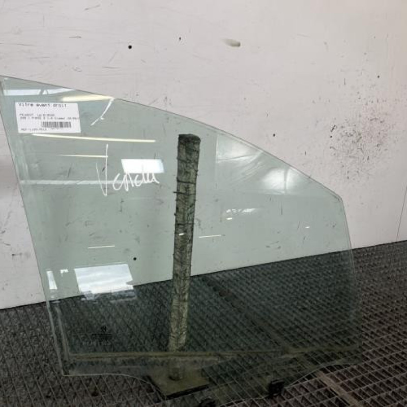Vitre avant droit PEUGEOT 208 1 Photo n°3