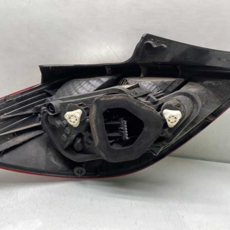 Feu arriere principal droit (feux) OPEL CORSA D Photo n°2