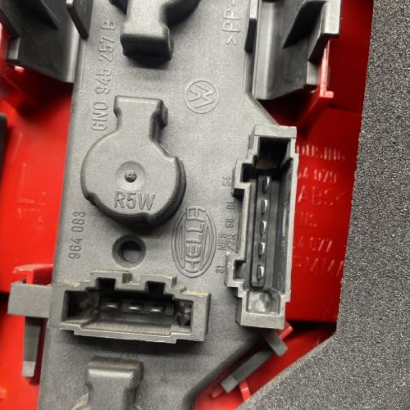 Feu arriere principal gauche (feux) VOLKSWAGEN POLO 3 Photo n°3