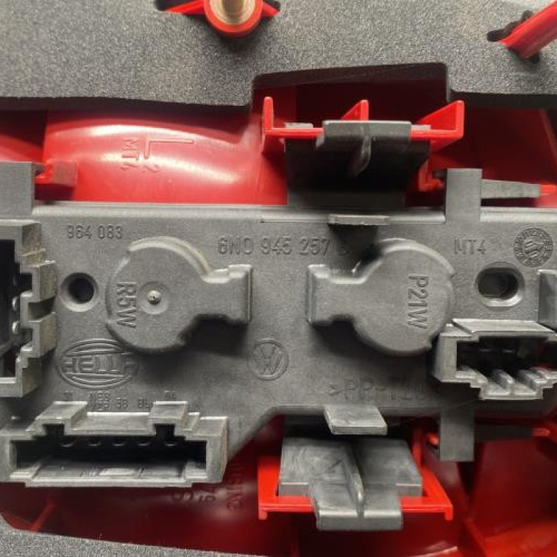 Feu arriere principal gauche (feux) VOLKSWAGEN POLO 3 Photo n°5