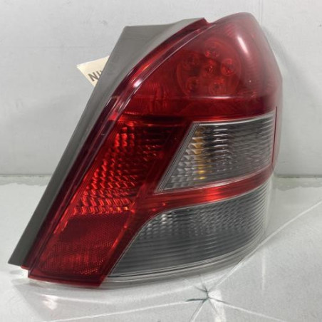 Feu arriere principal droit (feux) TOYOTA YARIS 2 Photo n°1