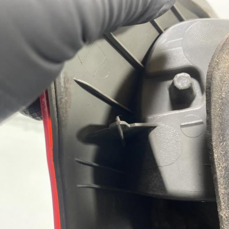 Feu arriere principal droit (feux) TOYOTA YARIS 2 Photo n°4