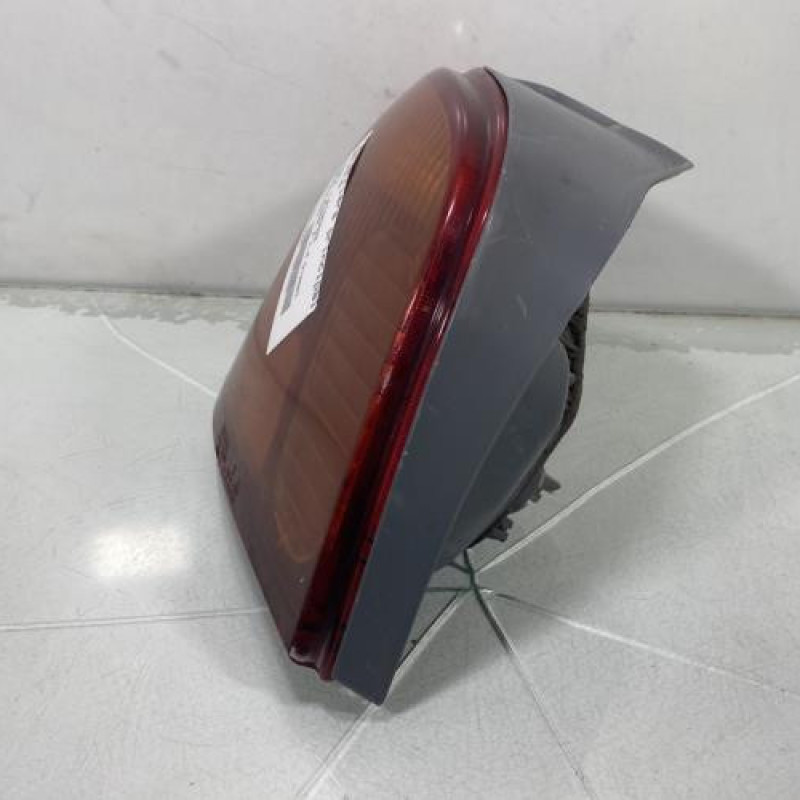 Feu arriere principal gauche (feux) TOYOTA YARIS 1 Photo n°2