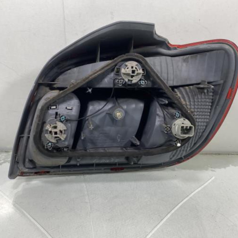 Feu arriere principal gauche (feux) TOYOTA YARIS 1 Photo n°3