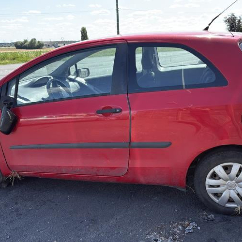 Feu arriere principal droit (feux) TOYOTA YARIS 2 Photo n°11