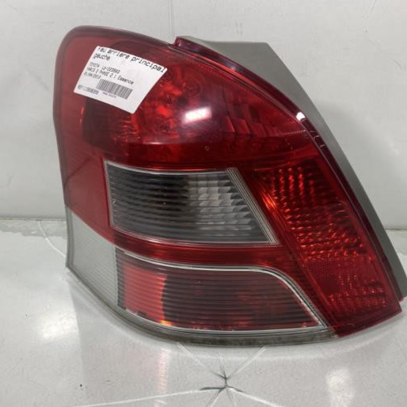 Feu arriere principal gauche (feux) TOYOTA YARIS 2 Photo n°4