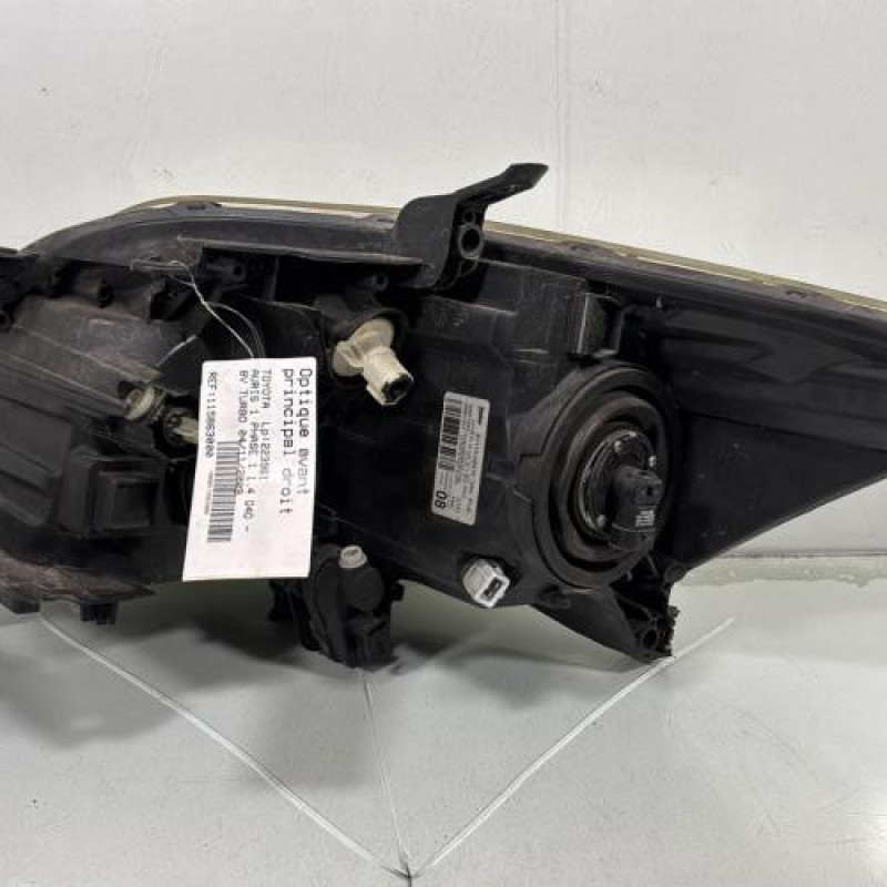 Feu arriere principal droit (feux) TOYOTA AURIS 1 Photo n°6