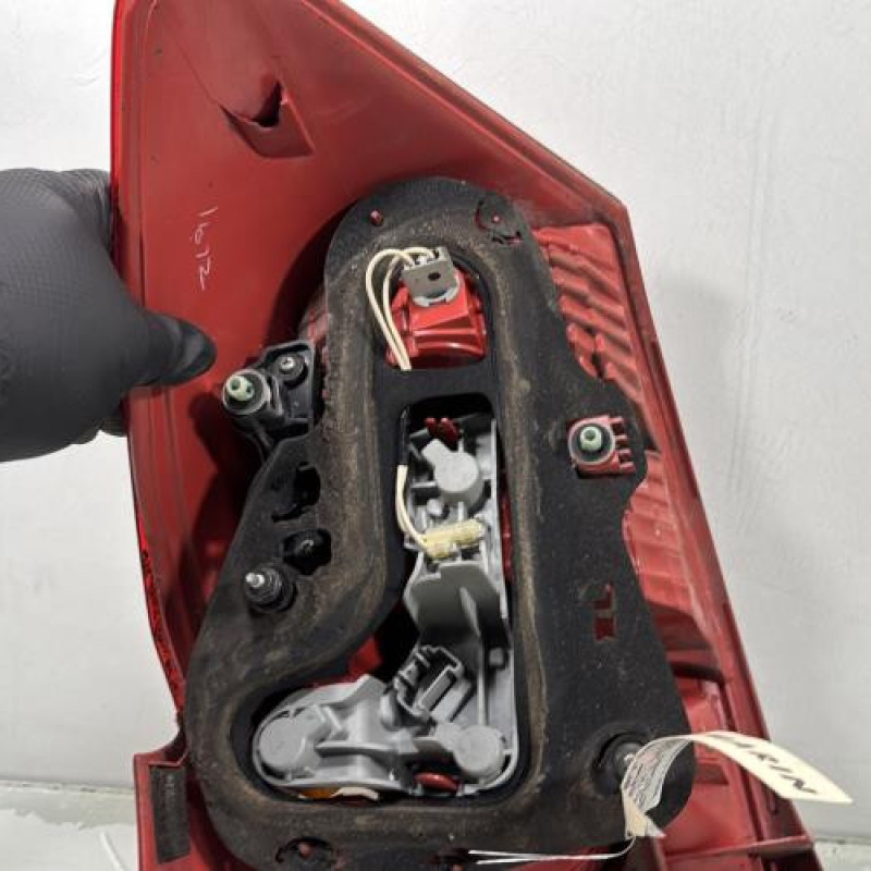 Feu arriere principal gauche (feux) TOYOTA AURIS 1 Photo n°3