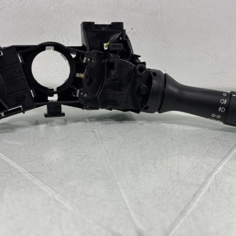 Commodo phare TOYOTA AURIS 1 Photo n°1