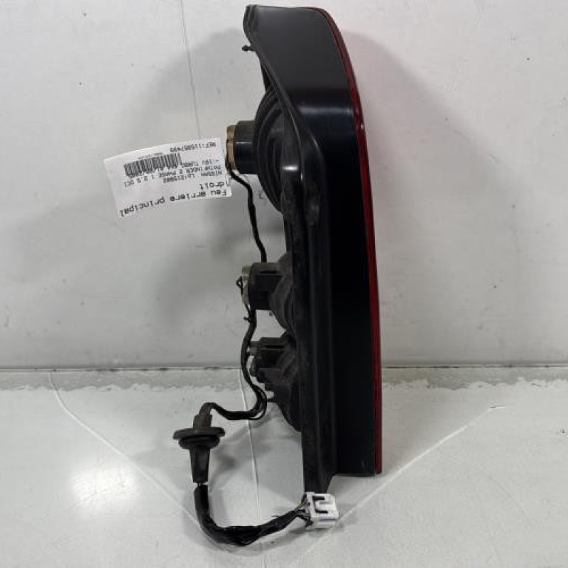 Feu arriere principal droit (feux) NISSAN PATHFINDER 2 Photo n°5