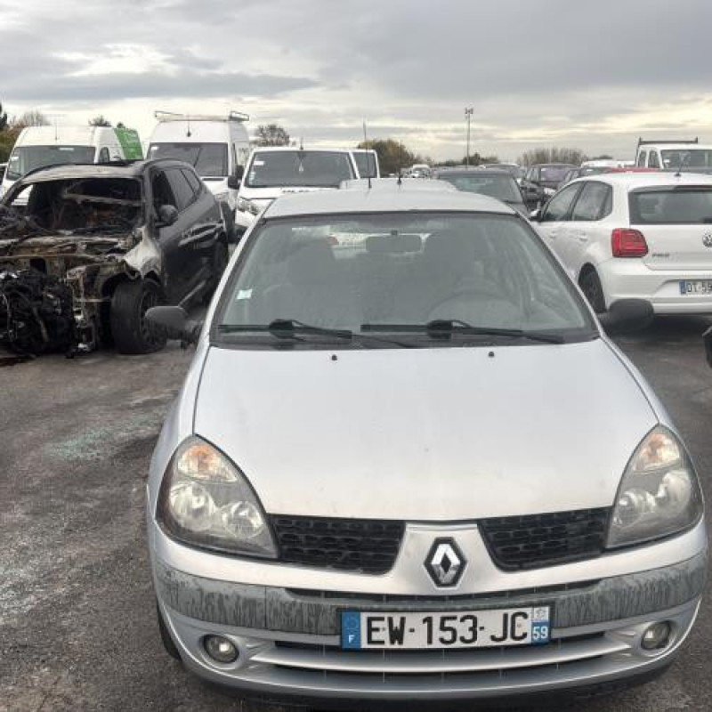 Face avant RENAULT CLIO 2 Photo n°13