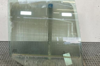 Vitre arriere droit RENAULT CLIO 2 Photo n°1