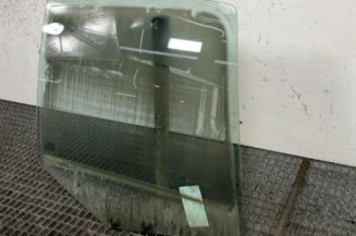 Vitre arriere droit RENAULT CLIO 2