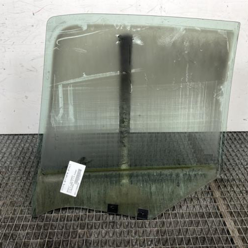 Vitre arriere droit RENAULT CLIO 2 Photo n°4